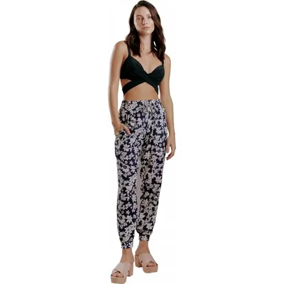 Pantalon casual dama floreado Holly Land modelo 2876
