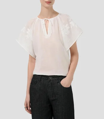 Blusa con microdiseños manga corta Mujer