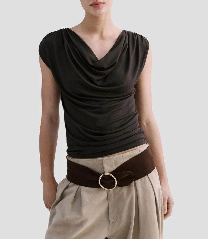 Playera cuello V sin mangas lisa Mujer