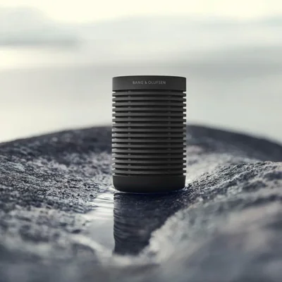 Bocina Bluetooth inalámbrico portátil para exteriores Bang & Olufsen Beosound Explore IP67, impermea