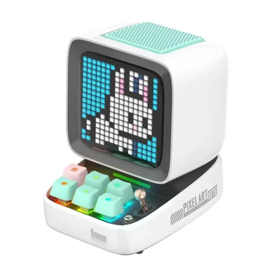Bocina Retro BT DitooPro portátil con Pantalla LED RGB Pixel Art, Teclado mecánico, Reloj Despertador Inteligente y Radio (Blanco)