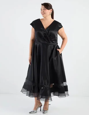 Vestido midi de fiesta Ema Valdemossa Curvy escote V