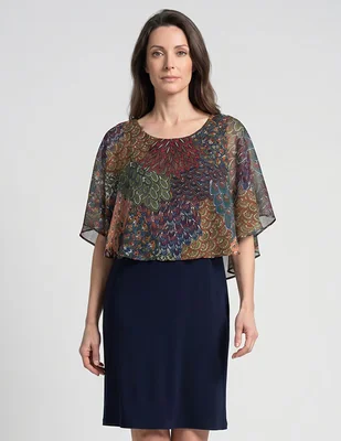 Vestido a la rodilla de fiesta Connected Apparel con cuello para mujer
