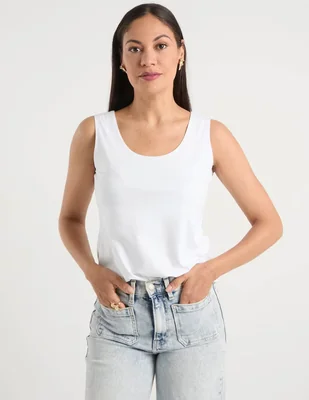 Top Chico's escote redondo tirante ancho
