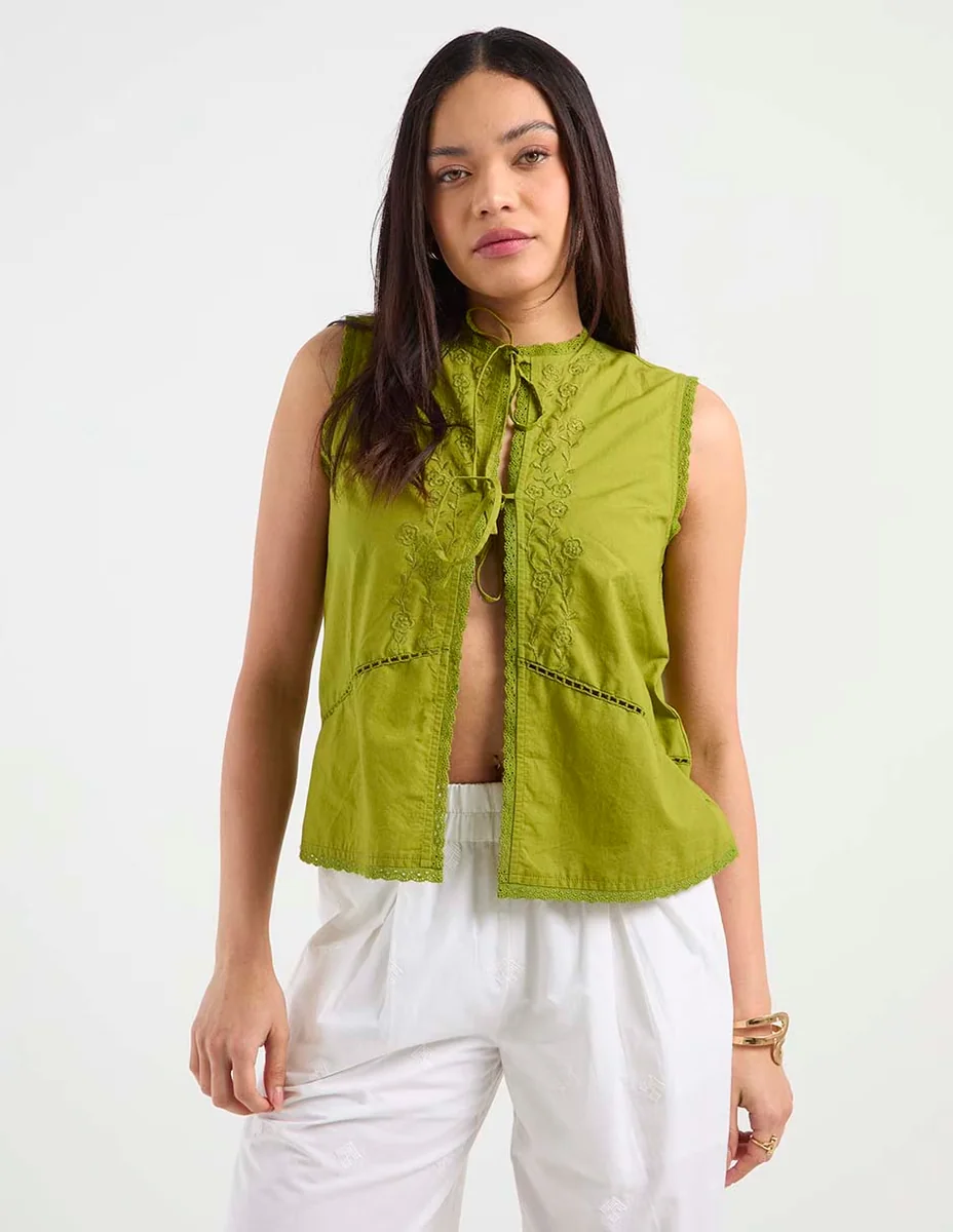 Blusa petite studio sin manga para mujer