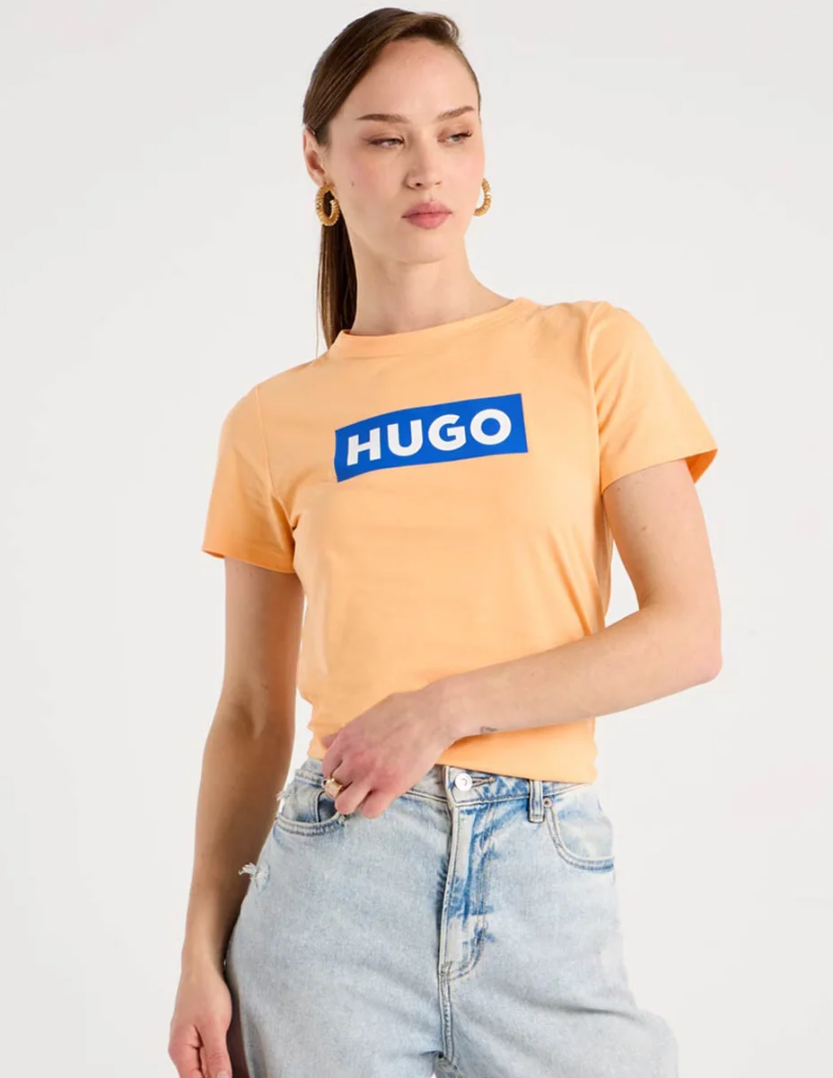 Playera manga corta hugo cuello redondo para mujer