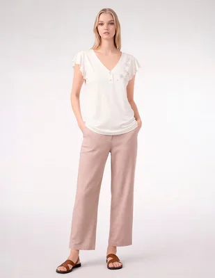 Playera manga corta Dándara cuello V para mujer