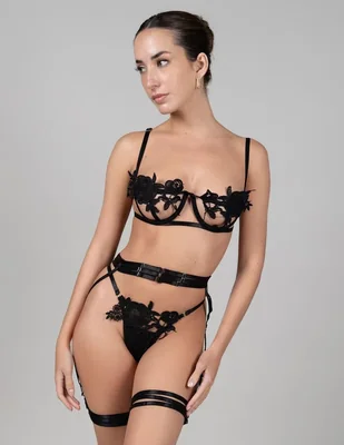 Set bra-panty-liguero Santa Diabla