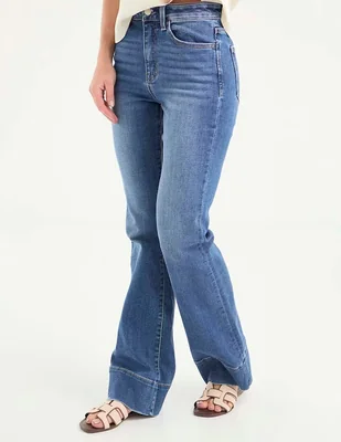 Jeans acampanado Kur.Kuma para mujer