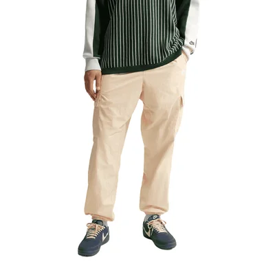 Pantalón Nike Club Woven