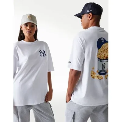 PLAYERA NEW ERA CAP MLB FOOD GRPHC OS NEYYAN WHI