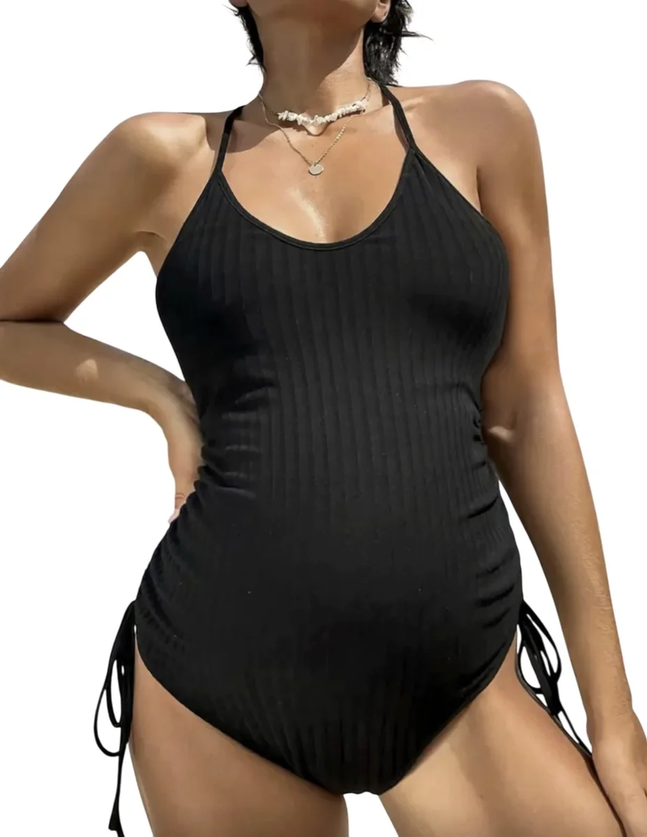 Vestido Ajustado Negro con Fruncido Lateral