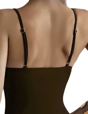 Traje de baño entero con tirantes delgados
