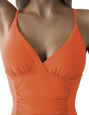 Traje de baño entero naranja con escote en V