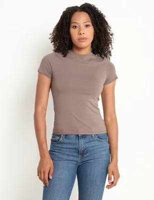 Playera manga corta cuello redondo para mujer