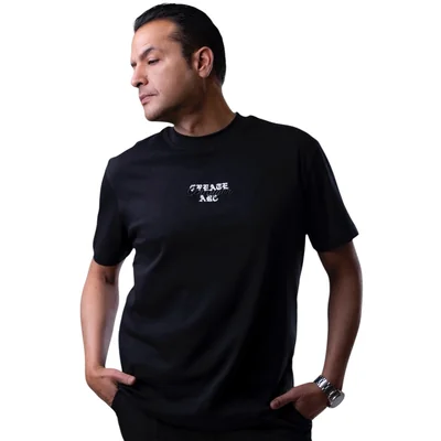 Playera Premium Overside de manga corta color negro, confeccionada en algodón de alta calidad Republic