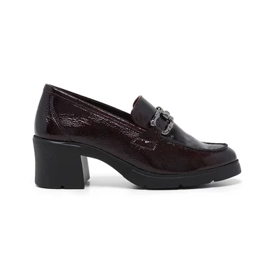 Mocasin con Herraje Y Tacën para Mujer, Color Vino 24 Hrs