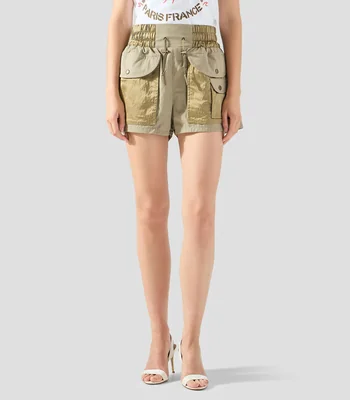 Short liso Mujer