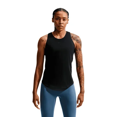 Playera Nike Universa