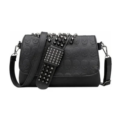 Bolso Mujer Remachado Calavera Color Negro