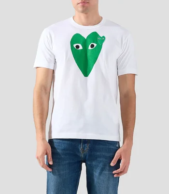 Playera cuello redondo manga corta con corazones Hombre