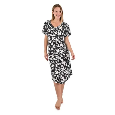 Camisón negro con flores blancas en cuello V con botones