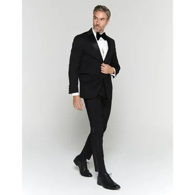 Smoking marca Enrico Vitali, corte slim fit