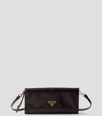 Cartera en piel con detalle texturizado Mujer
