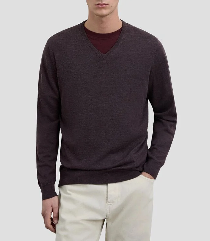 Suéter cuello V Hombre