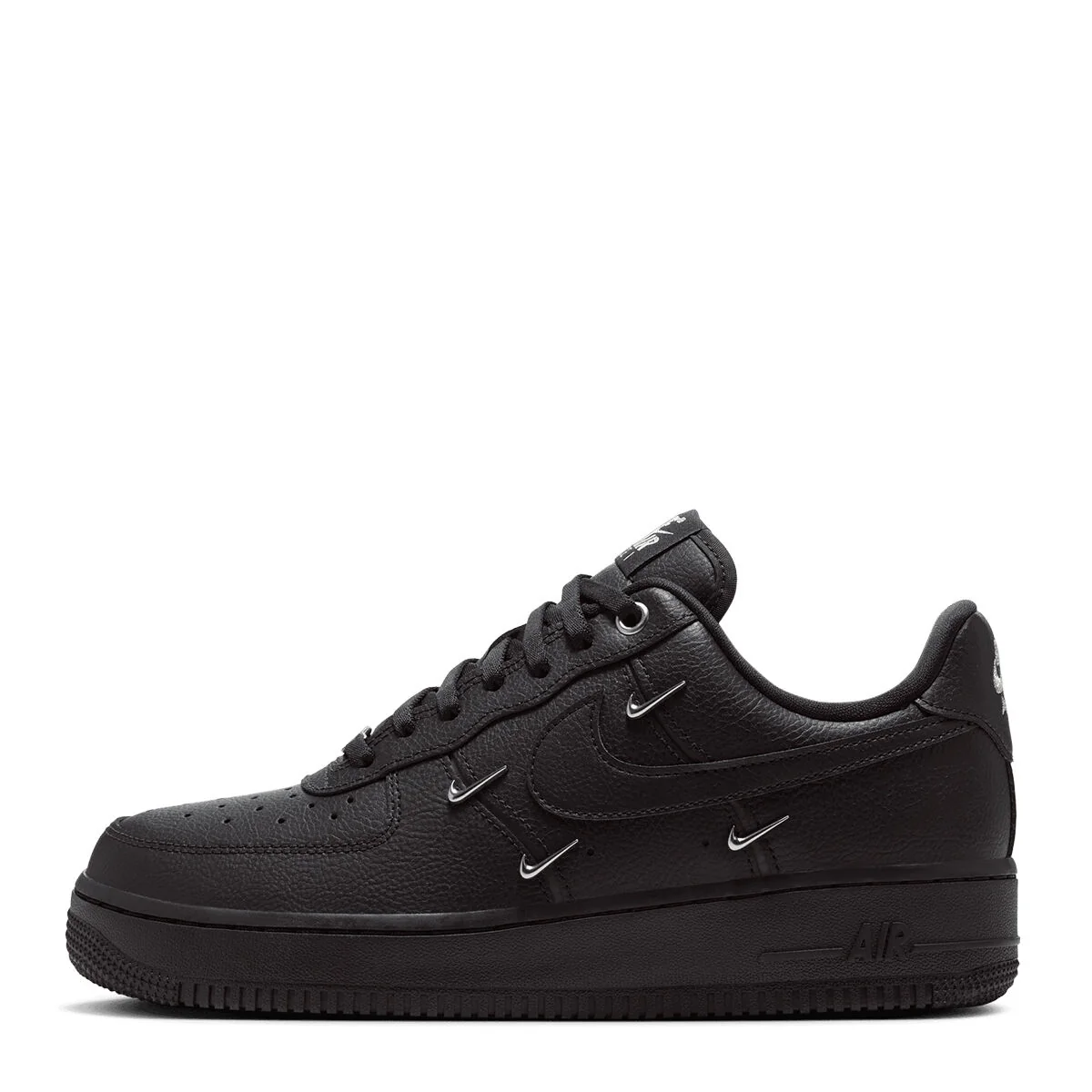 Tenis Nike Air Force 1 07 LX