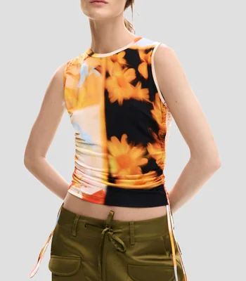 Playera cuello redondo sin mangas estampada Bolonia Mujer