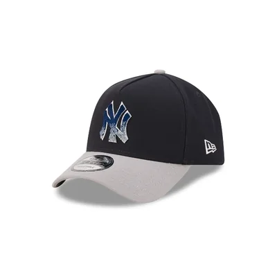New York Yankees MLB Two Tone Soft Logo 9FORTY A-Frame Snapback