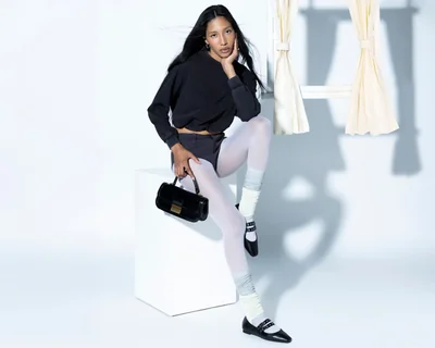 Sudadera Negra Strona para Mujer