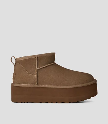 Botines Classic Ultra Mini Platform de gamuza con plataforma Mujer