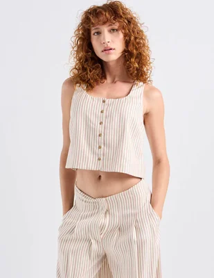 Top Petite Studio cuello cuadrado