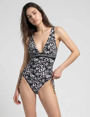 Traje de baño completo Dolores Cortés estampado floral para mujer