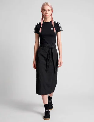 Playera manga corta adidas originals cuello redondo para mujer