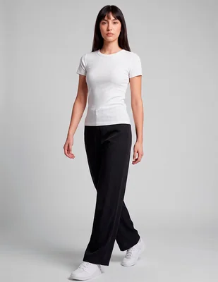 Playera manga corta cuello redondo para mujer