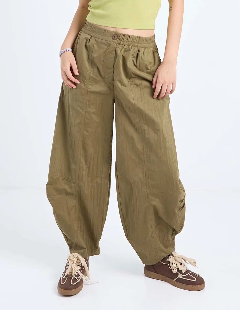 Pantalón regular Aéropostale amplio para mujer
