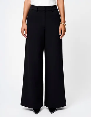 Pantalón relaxed French Connection amplio para mujer