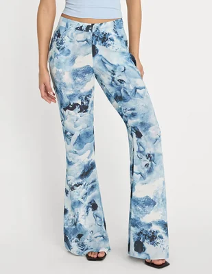 Pantalón Good American acampanado para mujer