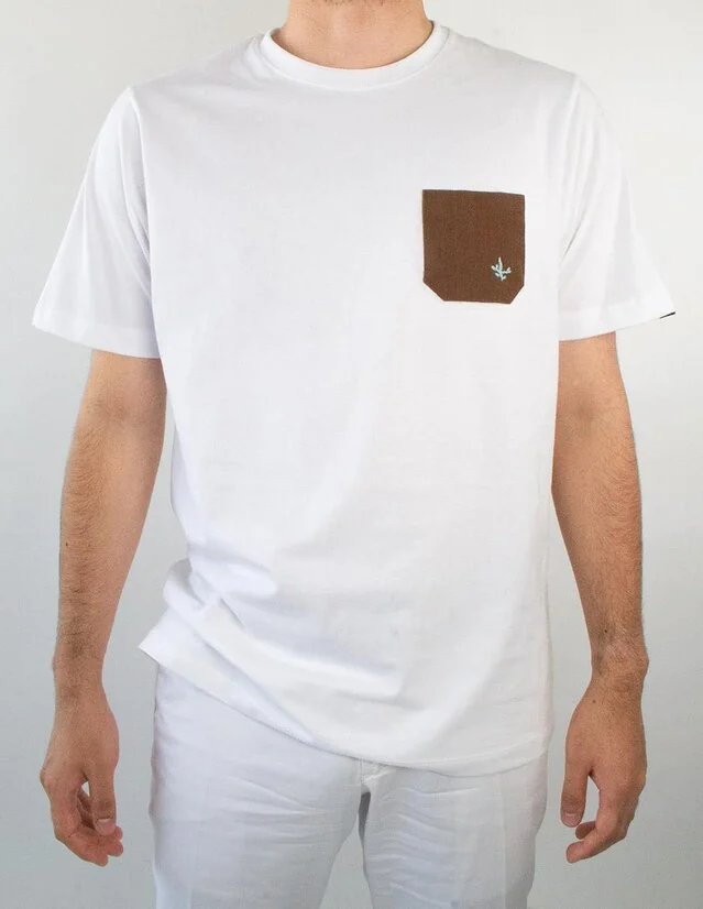 Playera Someone Somewhere Pocket Tee cuello redondo para hombre