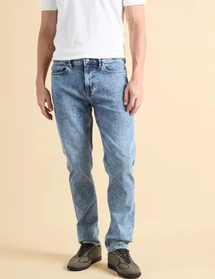 Jeans straight lavado obscuro para hombre