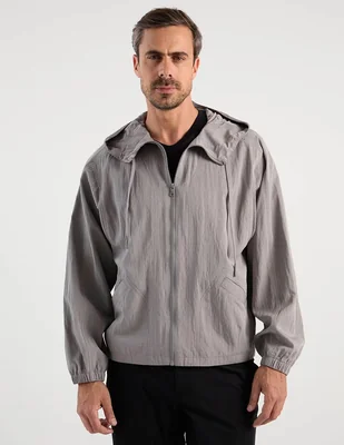 Chamarra rompevientos R Street con bolsillos para hombre