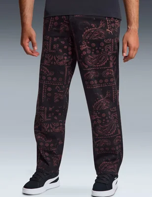 Pants regular puma wardrobe ess downtown aop pants wv con elástico para hombre
