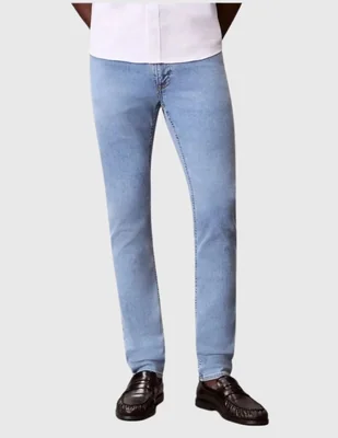 Jeans regular Ck lavado medio para hombre