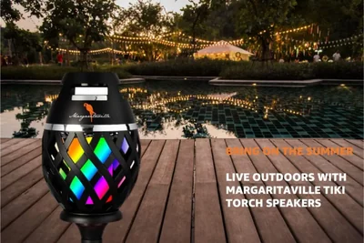 Bocina Impermeable con LED Margaritaville Tiki Torch Sakar