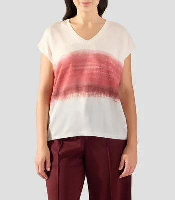Playera cuello V manga corta estampada Mujer