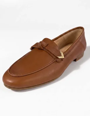 Mocasín brantano de piel para mujer