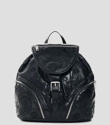 Mochila negra con grabados Mujer